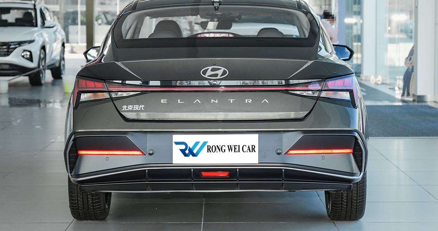 Hyundai Elantra 2023